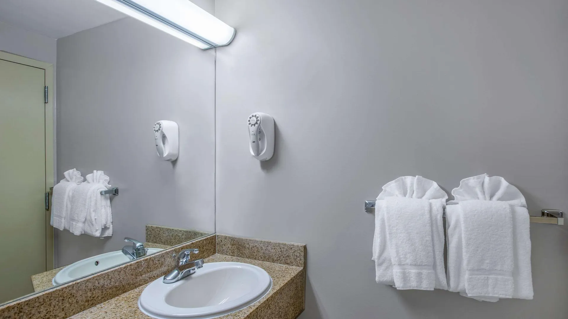 Super 8 By Wyndham Brooklyn / Park Slope Hotel New York